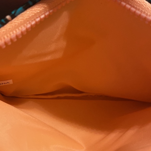 Make up bag - Picture 2 of 2